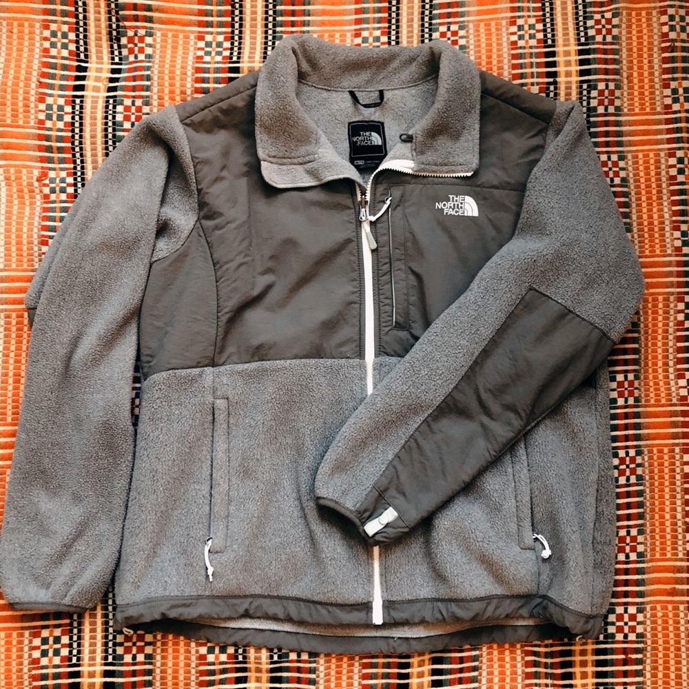 Woman’s Grey North Face Denali Fleece Size XXL